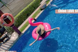 rita换上“泳池派对”皮肤，从游泳圈伸出半只脚，把我们当外人？图片