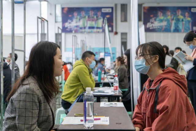 华为公布校招名单，52所高校上榜，双非学子也有机会进“大厂”