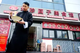 武汉：“奢侈”过早吃一碗面要16元，当地人却说价格不贵很便宜图片