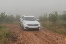 为什么洗车不洗底盘，底盘那么脏，那么到底还需不需要洗底盘？图片