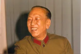 耿飚：打死老虎送给伟人治病，为革命征战24年，为何最后没有军衔图片