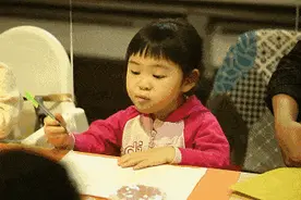 “我婆婆，当着4岁儿子的面换衣服、上厕所不关门”，怎么办？图片