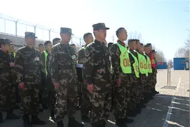 「围观」武警官兵预选士官选拔考核现场图片