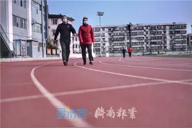 济南槐荫区体育场恢复开放 每天限时6小时图片