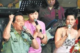 24岁的梦鸽，为何甘愿嫁给大她27岁的李双江？不惜2次流产要孩子图片