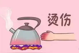 12岁女孩脚烫伤，家长用机油治疗一星期，送医时已发生严重感染。医生警告，烫伤勿乱信偏方治疗图片
