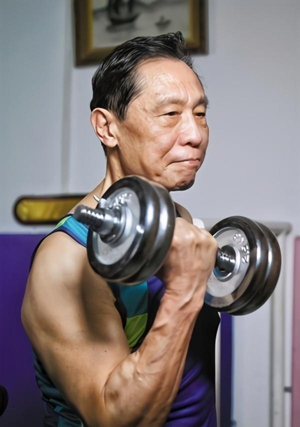 84岁钟南山体格硬朗,他给出健康忠告:坚持运动,食不过饱