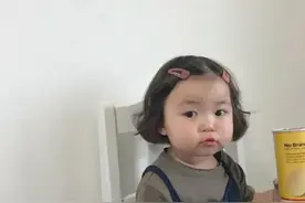 表情包：当地小有名气的美女图片