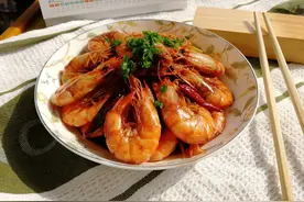 大虾，别只会水煮了，学会大厨这1招，鲜味不流失，特别简单图片