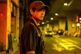 又再一次被彭于晏圈粉了！精瘦身材，肌肉紧致，太有男人味了图片