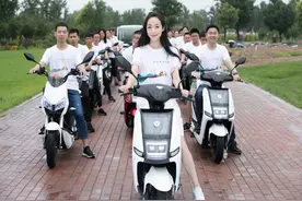 为什么感觉美国和日本很少有人骑电瓶车呢？视频封面