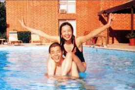 手撕绯闻小三，又被曝与小16岁鲜肉谈恋爱，蒋雯丽的手段你想不到图片