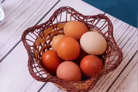 卤蛋的家常做法，加1瓶啤酒，鲜香入味，口感紧实，比茶叶蛋好吃图片