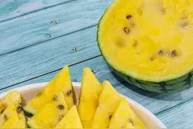 夏日吃瓜，黄心or红心，你站哪边？图片