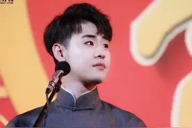 手上被划个小口子的张云雷，这回有175人能见到他图片