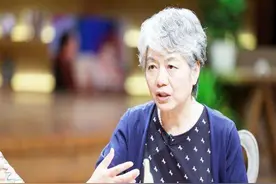 李玫瑾：“经常挨打”和“从不挨打”的孩子，这几方面差距很明显图片