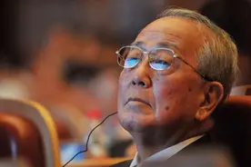 专家大谈特谈稻盛和夫，任正非立刻打断：王老师，你不真正了解他图片