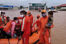 印度近40年最强暴雨致数百人死亡，全球多地现极端降雨图片