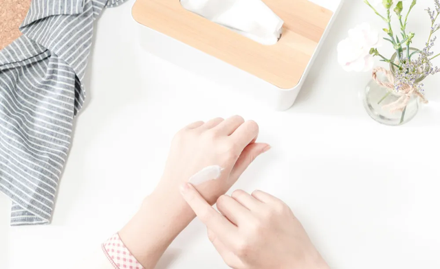 刚怀孕孕妇可以擦身体乳吗