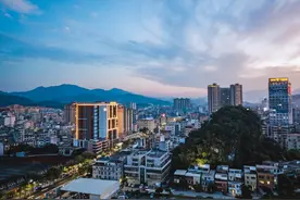 云浮明明位于粤西，为何却被划分为粤北城市？图片