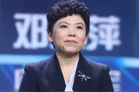 邓亚萍的曲折人生，因个子矮两次被拒绝入队，靠实力征服了全世界图片