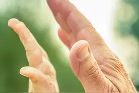 老人带娃矛盾多？聪明的人这么做，这个方法有奇效图片