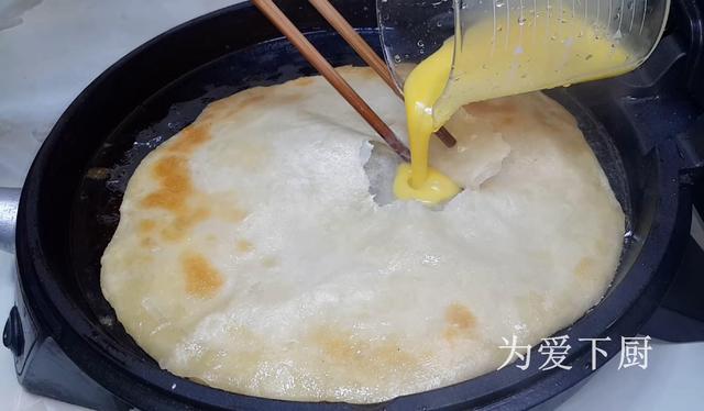 爱吃烙饼的要收藏了，开水一烫，外焦里软又多层，学会都能摆摊了