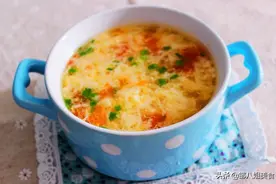 做蛋花汤，别着急倒蛋液，水开时锅里加“1物”，蛋花好看汤好喝图片