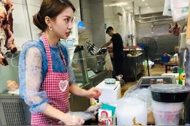 西安这家炸丸子火了，不光丸子好吃，老板娘的盛世美颜也十分迷人图片