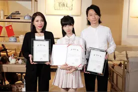 《你笑起来真好看》原唱解锁新身份，李昕融一家成为美术宝“首席体验官”图片