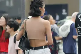 “破洞裤”就是时髦！洋气又有原则图片