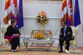洪森会见澳大利亚外长 谈及澳英美联盟图片