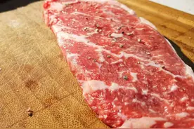 昆昆小试牛刀-番茄芝士意面配香煎薄切牛排图片