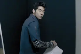 南柱赫《Esquire HK》帅气画报图片
