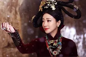 她是《神话》中的吕雉，颜值与演技并存却没火，如今嫁小9岁男星图片