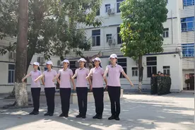 铿锵玫瑰绽放军营——广东省梅州市预定女兵开始役前教育训练图片