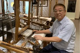 他把织布机搬上了抖音，吸引10万年轻人围观图片