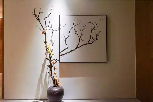 按摩床十分干净整洁让人享受高质量服务的同时,感觉又很满足极乐汤