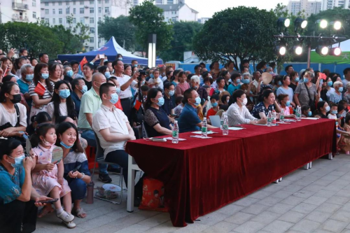 武汉东湖新技术开发区顺民社区举办庆祝建党100周年文艺晚会