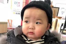 表情包：咱也不敢说，咱也不敢问图片