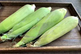 保存玉米，直接放冰箱冷冻就错了，教你2招，保存一年都新鲜图片