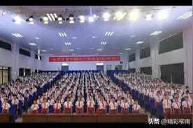 广西柳州市柳工中学附小学生歌唱红色歌曲《红星歌》图片