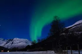 有很多独特地形的国家，人口密度在欧洲最小，美国曾在此模拟登月图片