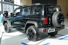 连喷子都喷不动的越野车！实拍WEY坦克300，只接受网上预定图片