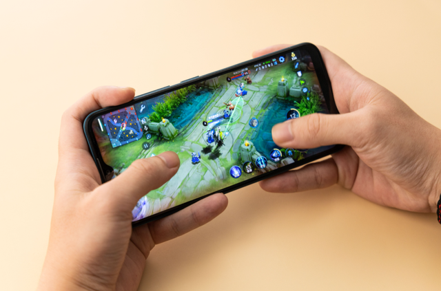 酷派的自研系统太牛了！吸收鸿蒙设计思想，流畅度媲美华为P40