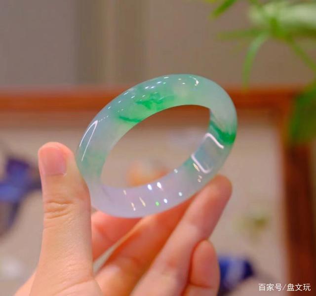 这“三种人”不适合佩戴玉石，你知道吗？