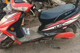 电动车电池跑不远，加蒸馏水和补充液可以修复电瓶吗？一起看一下图片