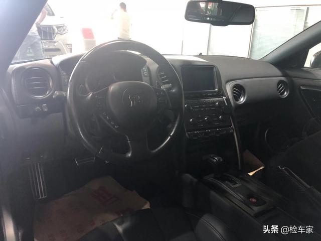 当年158万的东瀛战神GTR，三年时间贬值60万，车况是好是坏？