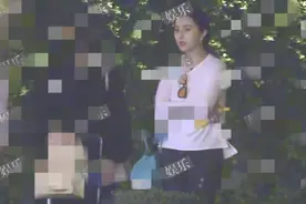 怀孕了？网曝范冰冰现身妇产医院，穿着宽松腹部疑似微微隆起图片