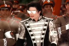 世界以痛吻我，我却报之以歌—迈克尔·杰克逊的传奇人生图片